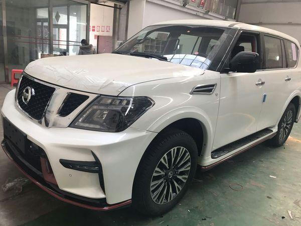 IM电竞官网|C罗超模女友大秀完美曲线 躺男模怀中展狂野(图1) IM电竞官网