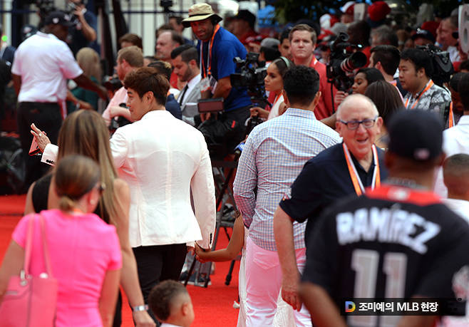 李欧艾琳回应与李廷镇恋情 正在美好的交往之中_IM电竞(图1) IM电竞官网