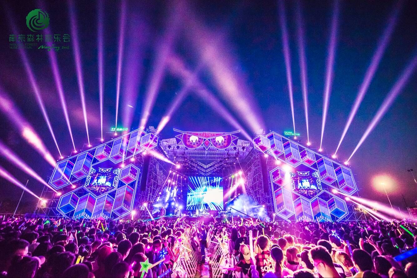 精选美食:包菜包里脊、蚝油豆腐、孜然酱香鱿鱼、猪皮炒木耳做法_IM电竞平台(图1) IM电竞平台