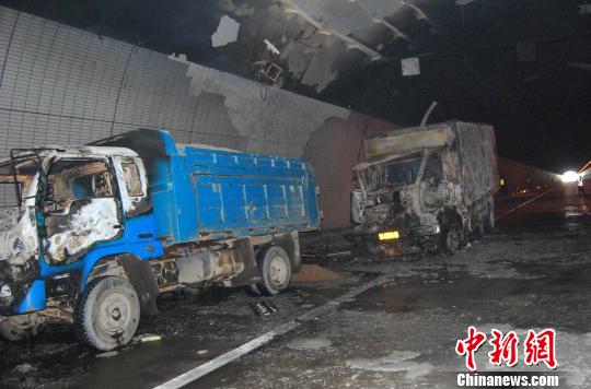 2NE1 CL上传组合练舞照 破组合解散传言‘IM电竞平台’(图2) IM电竞