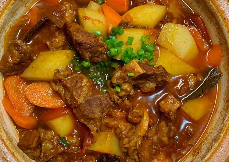 “IM电竞官网”
适合秋冬季节的家常炖菜和暖汤 食疗养生来进补丨Cookpad菜板(图2)